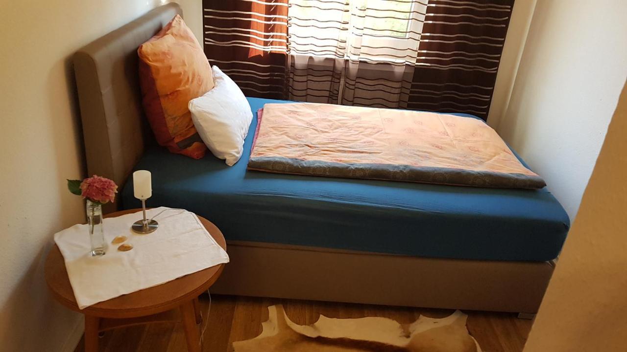 Stadtnahe Wohnung Mit Kl.Balkon Und Parkplatz Oldenburg Luaran gambar