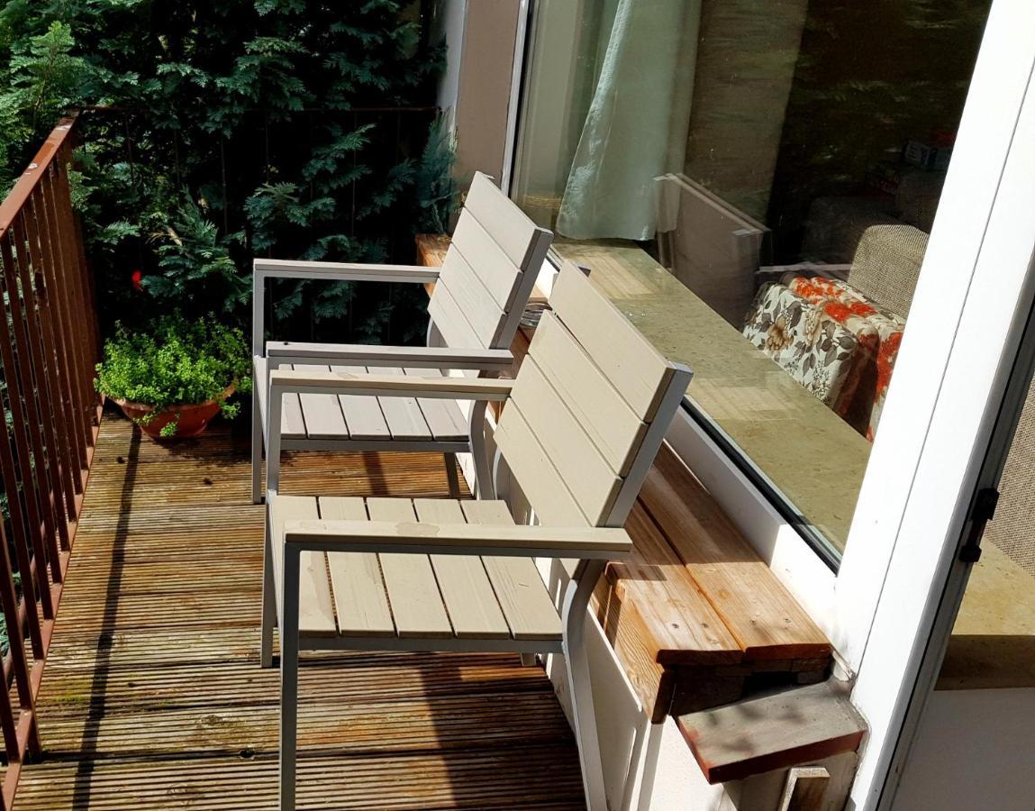Stadtnahe Wohnung Mit Kl.Balkon Und Parkplatz Oldenburg Luaran gambar